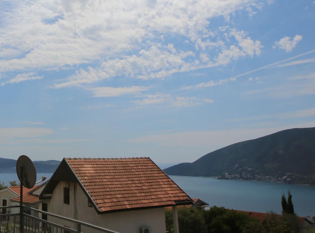 فيلا House By The Sea تْشيرسيك نوفي المظهر الخارجي الصورة